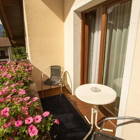 Haus Josef Alojamento de Acomodação e Pequeno-almoço Mayrhofen