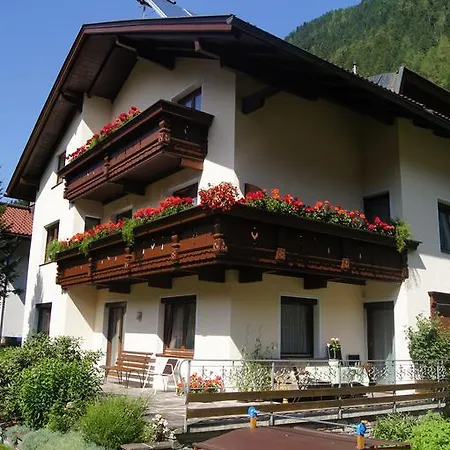 Haus Josef Bed & Breakfast Mayrhofen