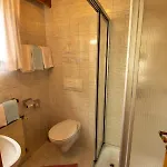 לינה וארוחת בוקר Haus Josef